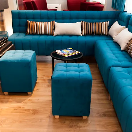 Vh Premier As & Meeting Center ホテル ティラナ