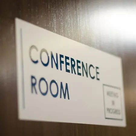 Vh Premier As Hotel&meeting Center 4* Tirana