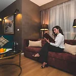 Hotel Vh Premier As & Meeting Center 4*