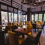 Vh Premier As & Meeting Center 4*