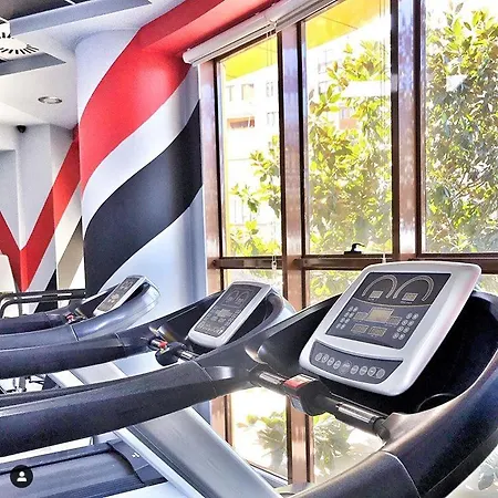 Vh Premier As & Meeting Center 4* 地拉那