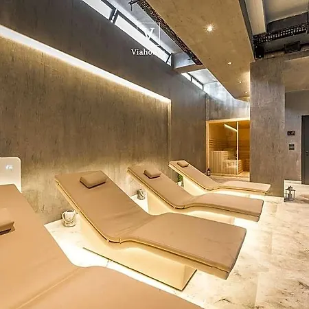 Hotel Vh Premier As & Meeting Center 4*