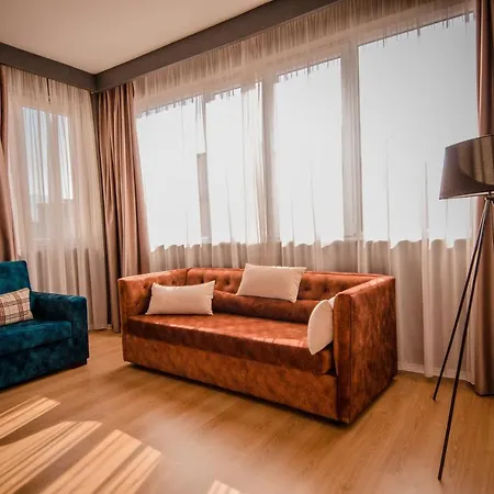 Vh Premier As & Meeting Center 4* 地拉那